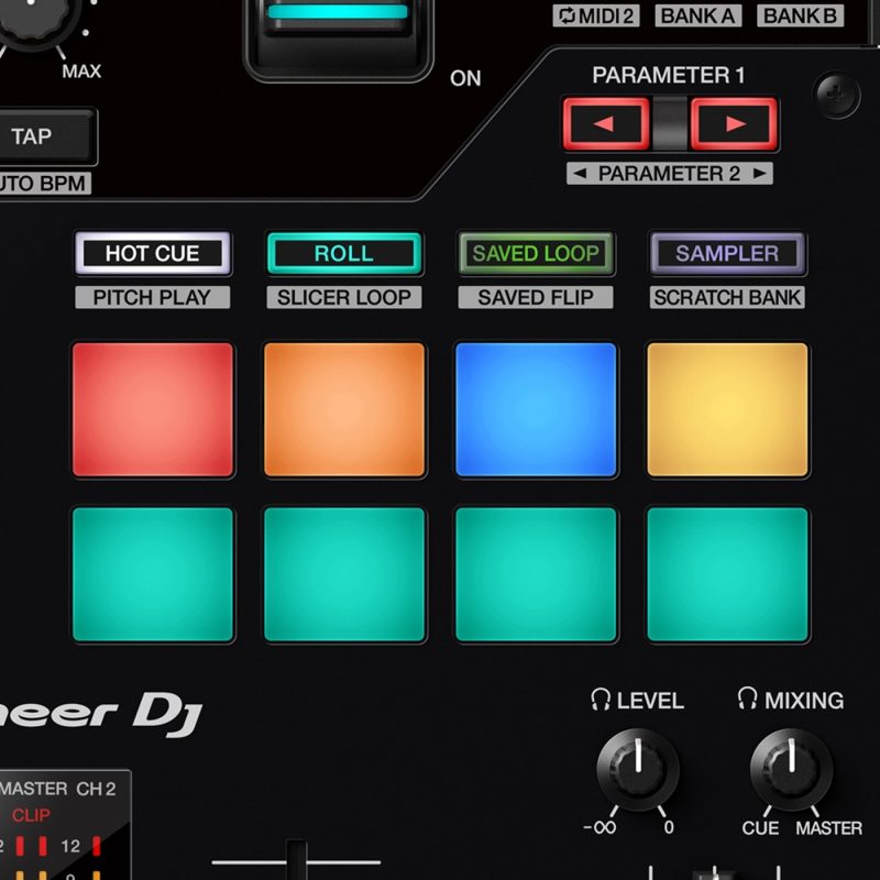 Display of the Pioneer DJ DJM-S7 2-Channel