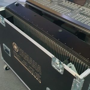 Flip-Ready Easy Detachable Retracting Hydraulic Lift Case for Yamaha PM3 Rivage Console by ZCase - Image 4