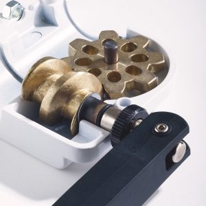 Close up view of the König & Meyer 21302-BLACK Tripod