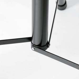 Bottom view of the König & Meyer 21436-BLACK Tripod